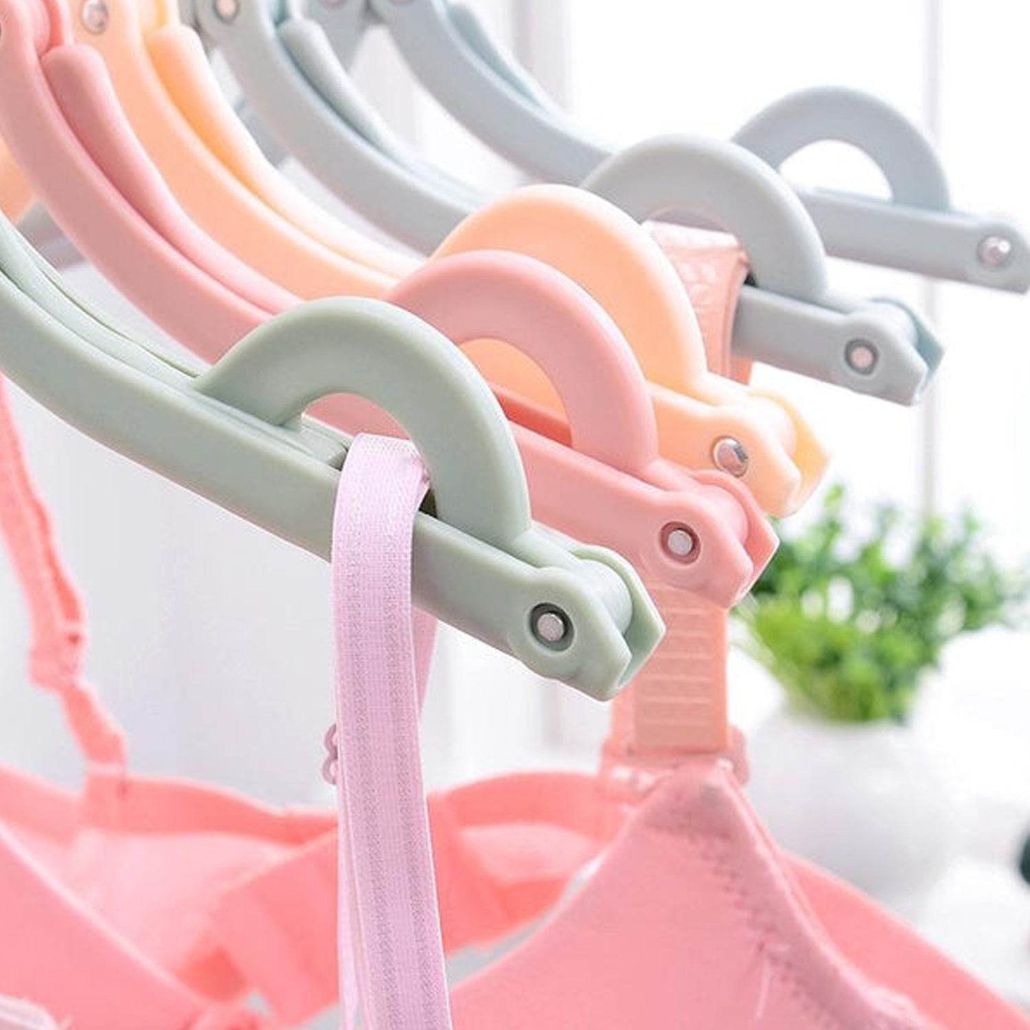 10 Pcs Portable Folding Clothes Hanger Creative Travel Easy to Carry Clothes Hanger for Adults and Children - infinityexculsivestore.com