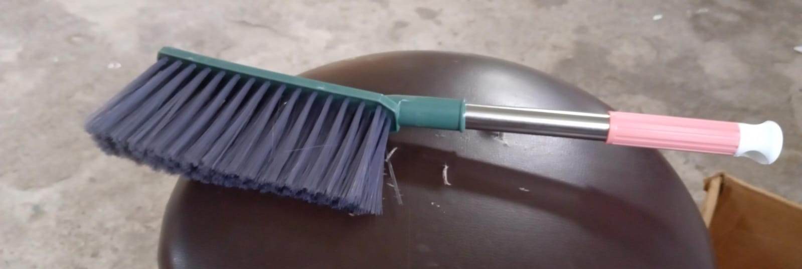 17 inch Stainless Steel Sofa Cleaner Brush, Carpet Cleaning Brushes with Non-Slip Long Handle, Dust Cleaning Brush for Removing Dust from Carpets, Furniture, Car Seats, Sofas - infinityexculsivestore.com