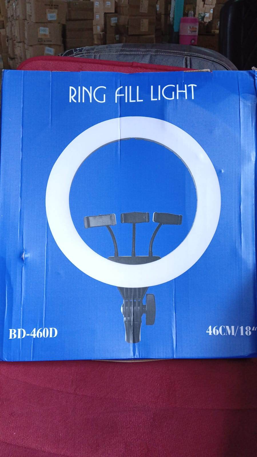 18 Inch LED Ring Light with 3 Colour Modes & 3 Mobile Holders, Remote Control (1 Set) - infinityexculsivestore.com