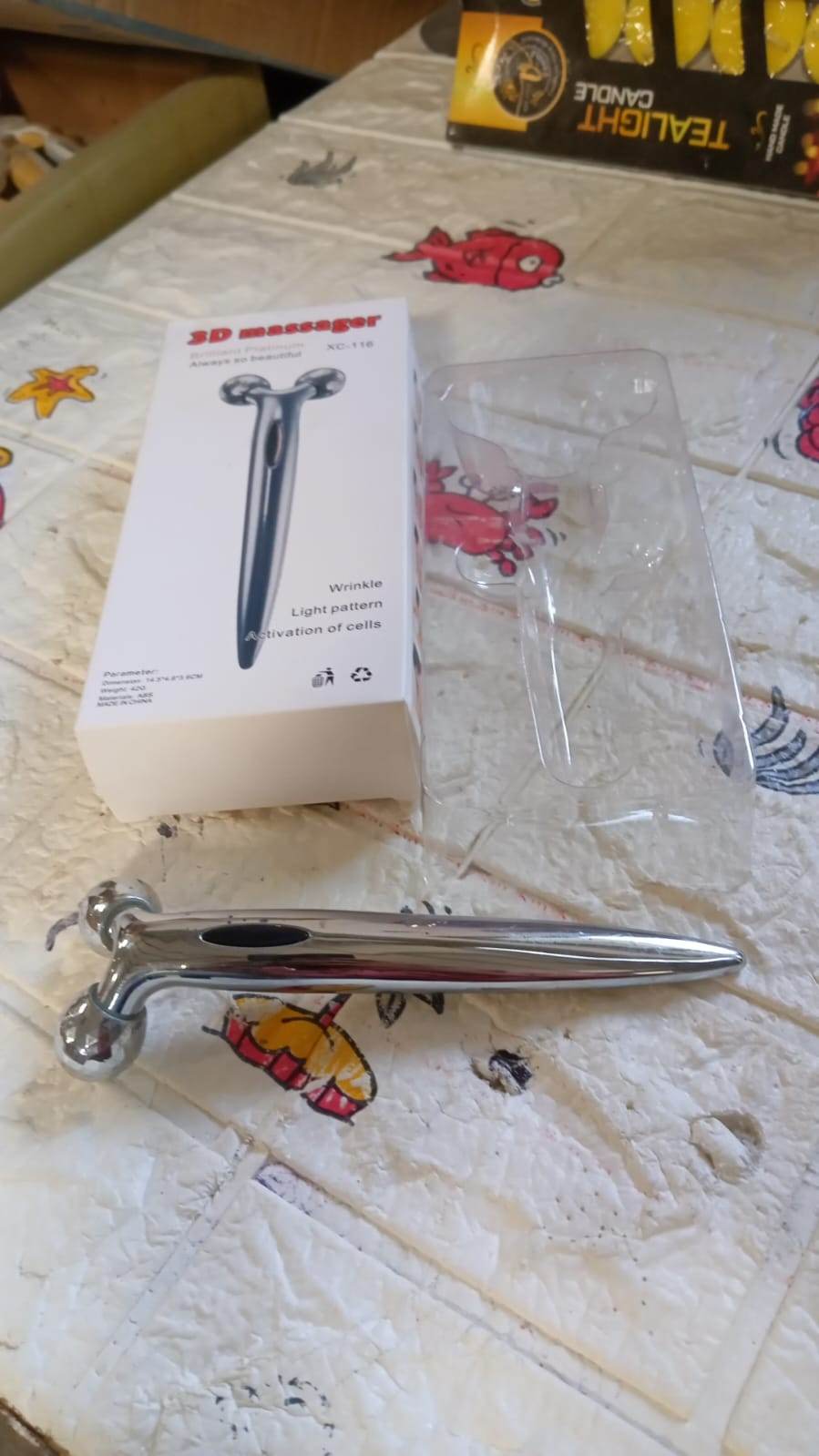 360 Degree Facial Roller, designed for face lifting and skin tightening, improves blood circulation and reduces puffiness. - infinityexculsivestore.com