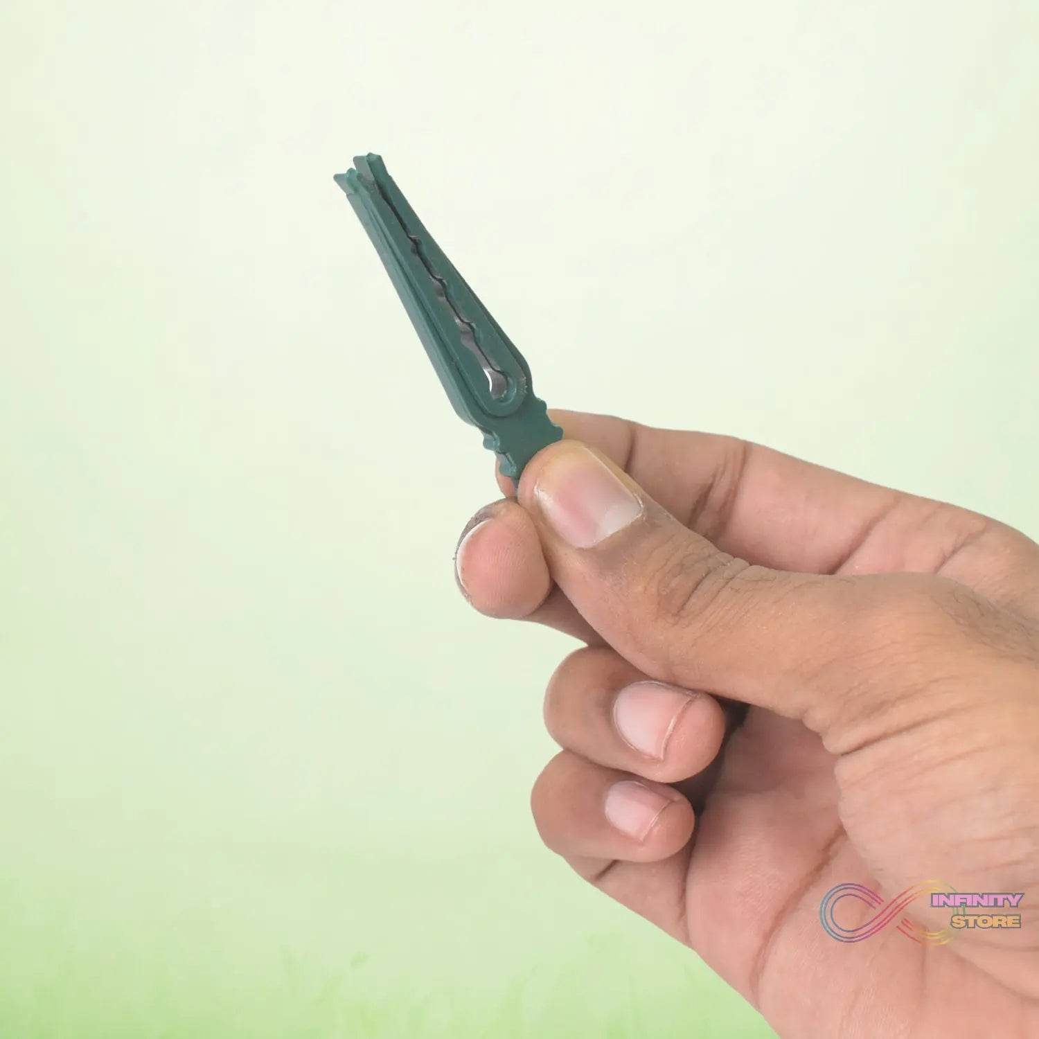 36Pcs MULTIPURPOSE PLASTIC CLOTH HANGING PEGS / CLIPS - 36 PCS - infinityexculsivestore.com