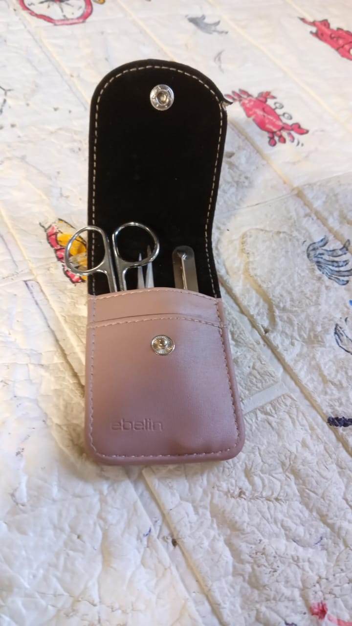 4-in-1 Nail Clipper Kit: Stainless Steel Tools, Manicure Set (Travel Case) - infinityexculsivestore.com