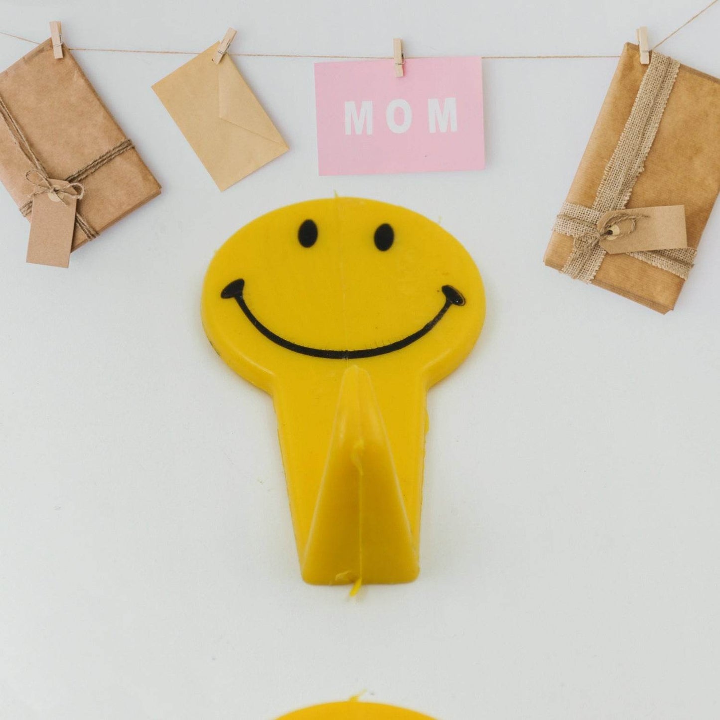 5 PC ADHESIVE HOOK FOR HOLDING STUFFS,KEY AND OTHER ITEMS - infinityexculsivestore.com