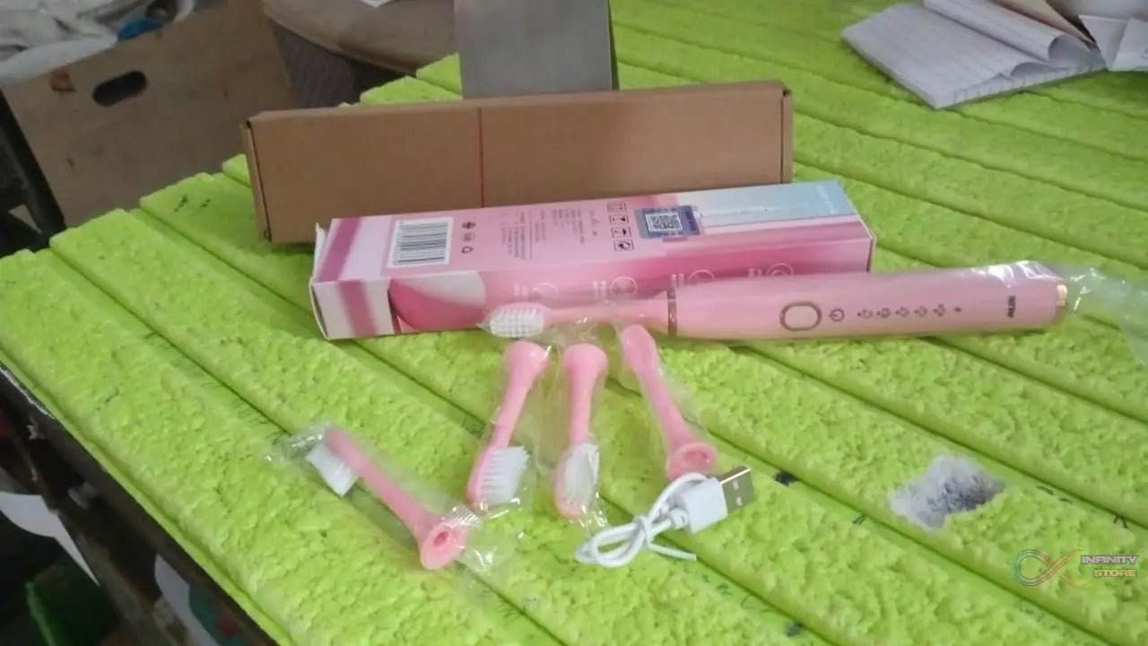 Adult Waterproof Electric Toothbrush with Extra 4 Toothbrush Head (1 Pc / USB Charging Operated / Mix Colour) - infinityexculsivestore.com