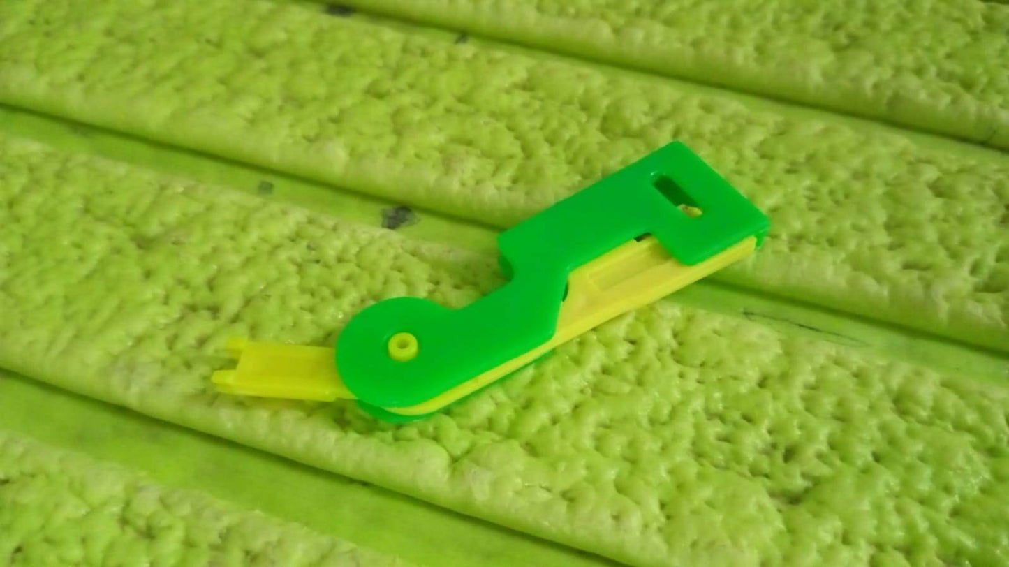 Automatic Needle Threading Device (Multicolour) - infinityexculsivestore.com