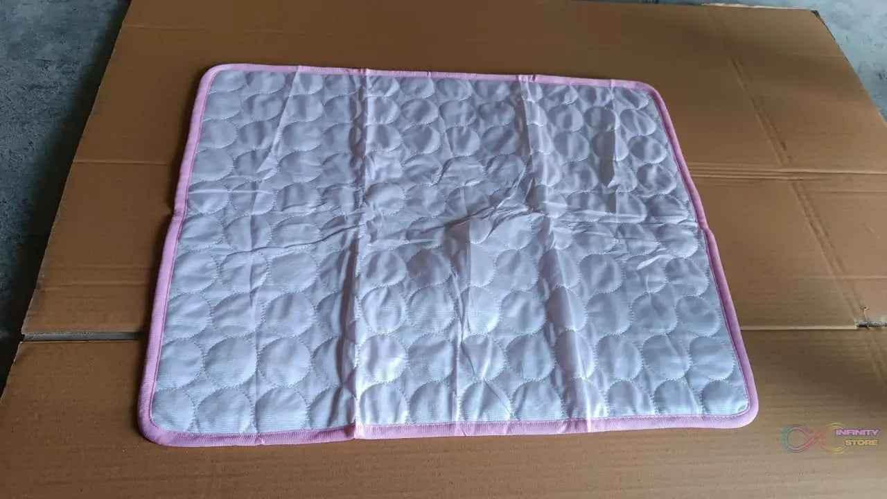 Big Pet Soft Blanket / Towel, Warm Sleep Mat (1 Pc / Mix Color & Design & Size) - infinityexculsivestore.com