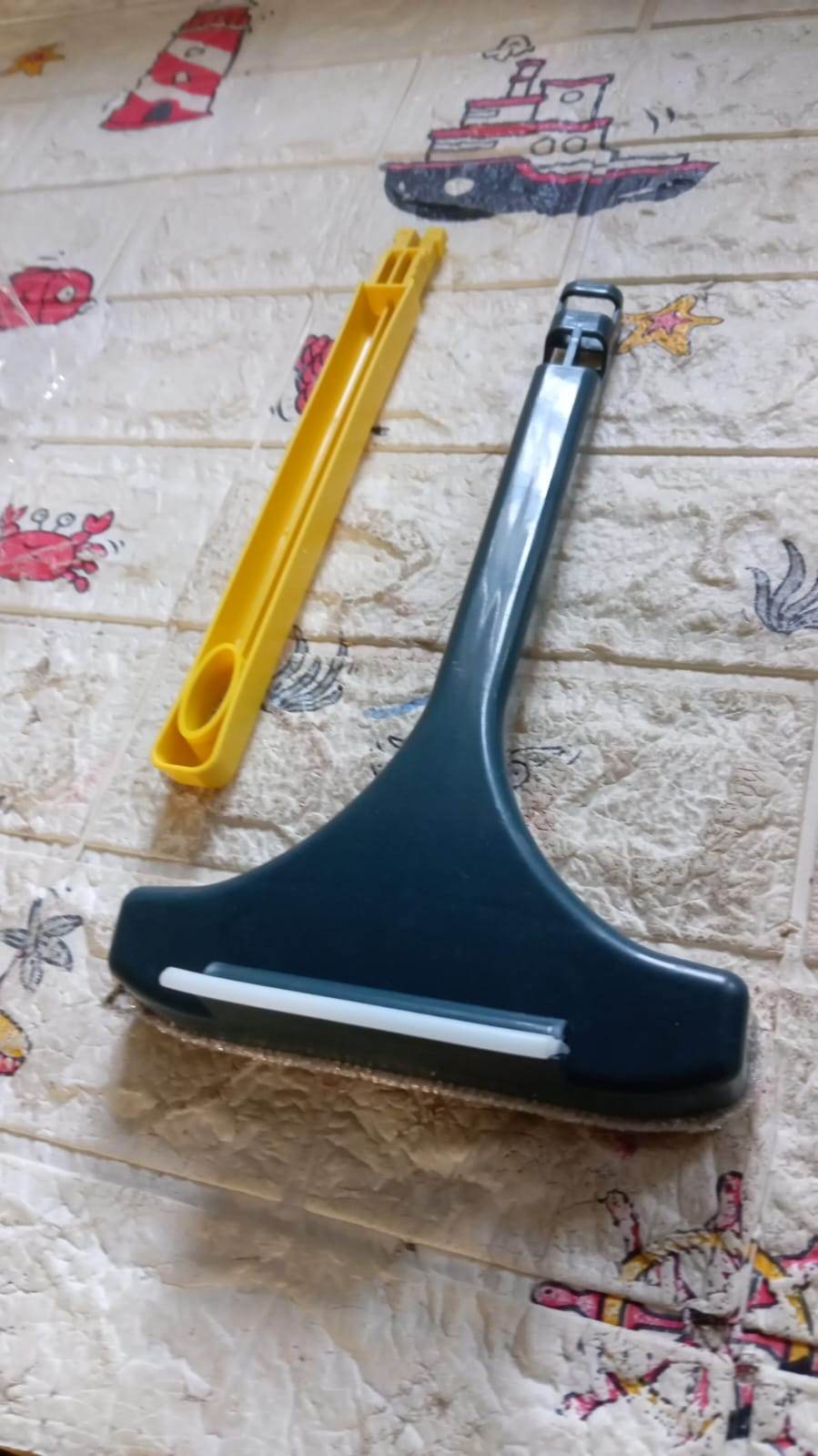 Brush 2 in 1 Mesh Cleaning Brush & Wiper with Extended Handle Window Cleaning Brush Net Cleaner,Magic Window Cleaner Brush, Window Mesh Cleaner (1 Pc) - infinityexculsivestore.com