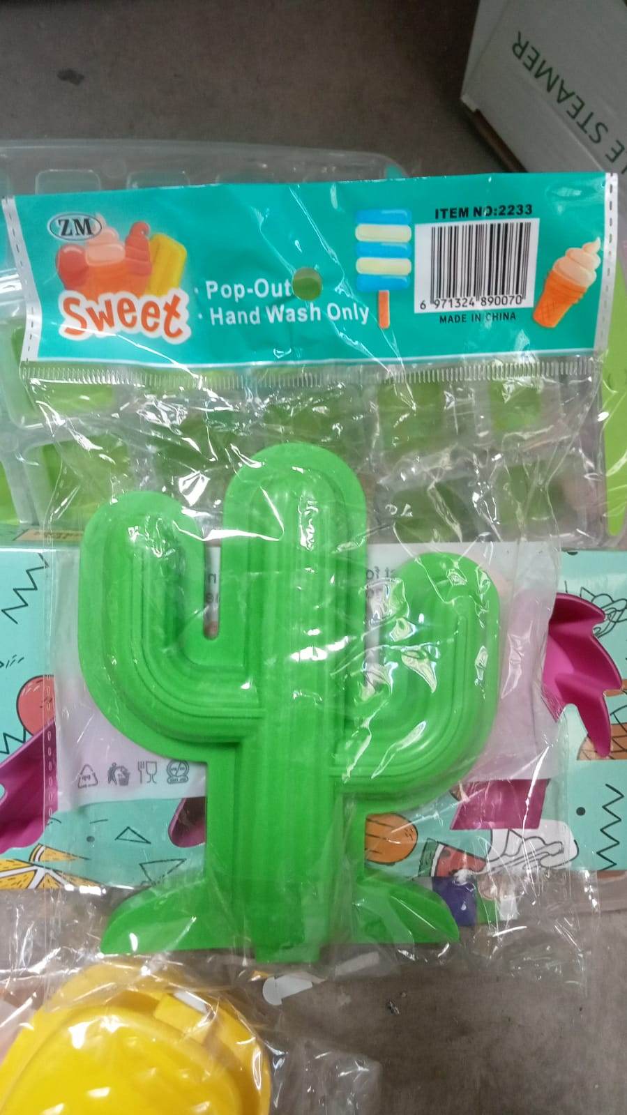 Cactus Shape Popsicle Molds - Durable Silicone Ice Cream Mould, DIY Ice Pop Kitchen Tool - infinityexculsivestore.com