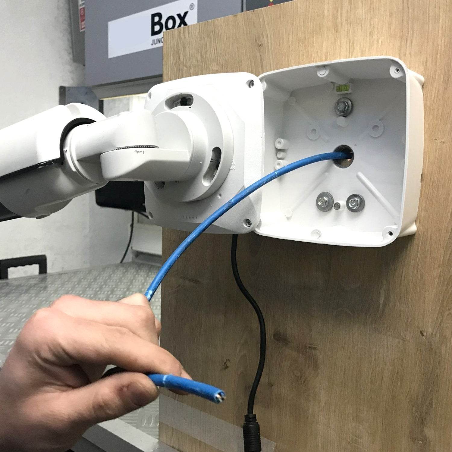 Camera Mounting Box used for storing camera which helps it from being comes in contact with damages. - infinityexculsivestore.com
