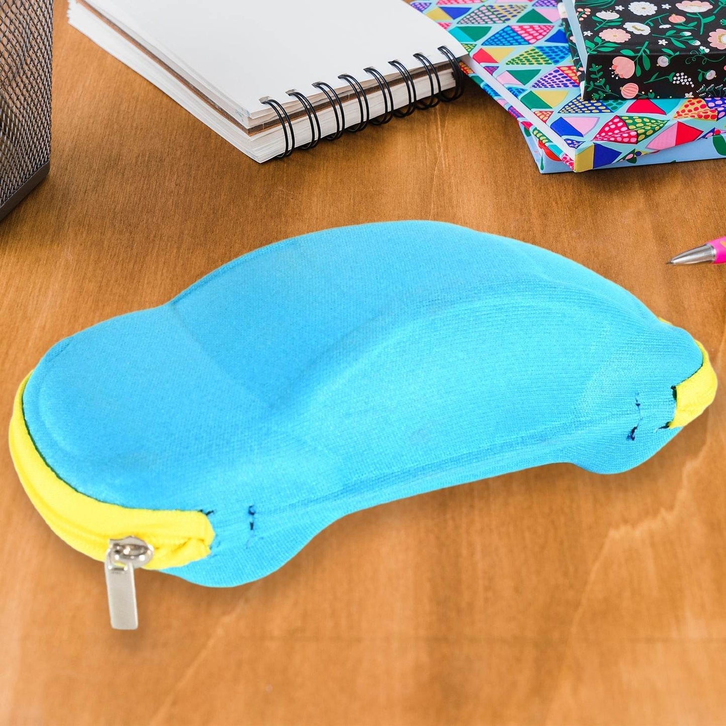Cartoon Car Shape Sunglasses Box Portable Eyeglasses Case Fashion Lovely Sunglass Case Children's Glasses Box Blind Box for Kids Sunglasses Cases (1 Pc) - infinityexculsivestore.com