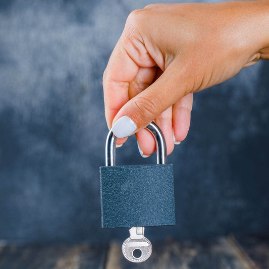 Iron Padlock, Brass Core and Thickened Spray Black Iron Door Lock for Home Dormitory, Waterproof Antirust Anti-theft Padlocks Outdoor Gate Shed Locks Warehouse Big Iron Door Drawer Lock (60mm) - infinityexculsivestore.com