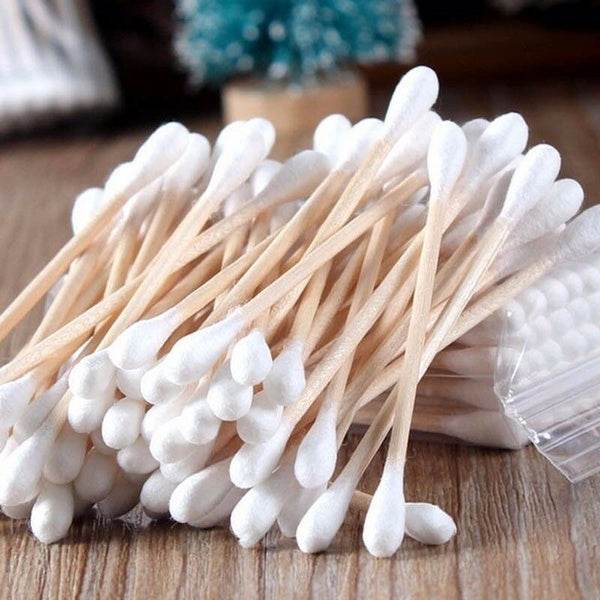 Eco-Friendly Bamboo Cotton Swabs with Wooden Handles (Pack of 20) - infinityexculsivestore.com