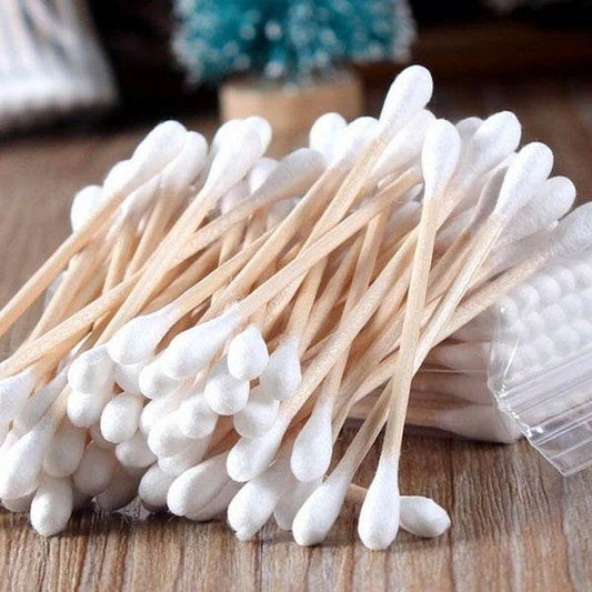 Eco-Friendly Bamboo Cotton Swabs with Wooden Handles (Pack of 20) - infinityexculsivestore.com