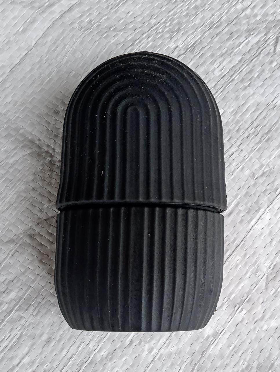 Face Ice Roller Massager for Swelling & Puffiness Reduction (Black) - infinityexculsivestore.com