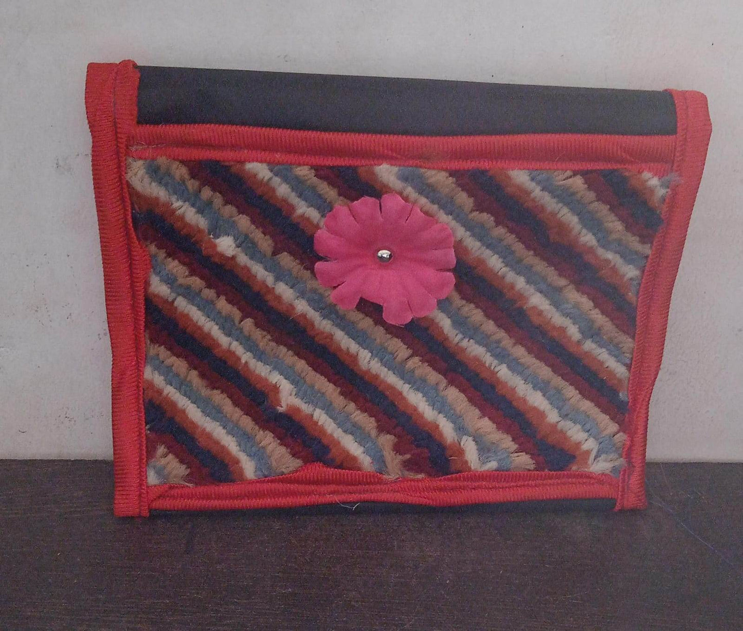 Foldable Hanging Organizer with 3 Pockets - Wall Hanging Letter Holder - infinityexculsivestore.com