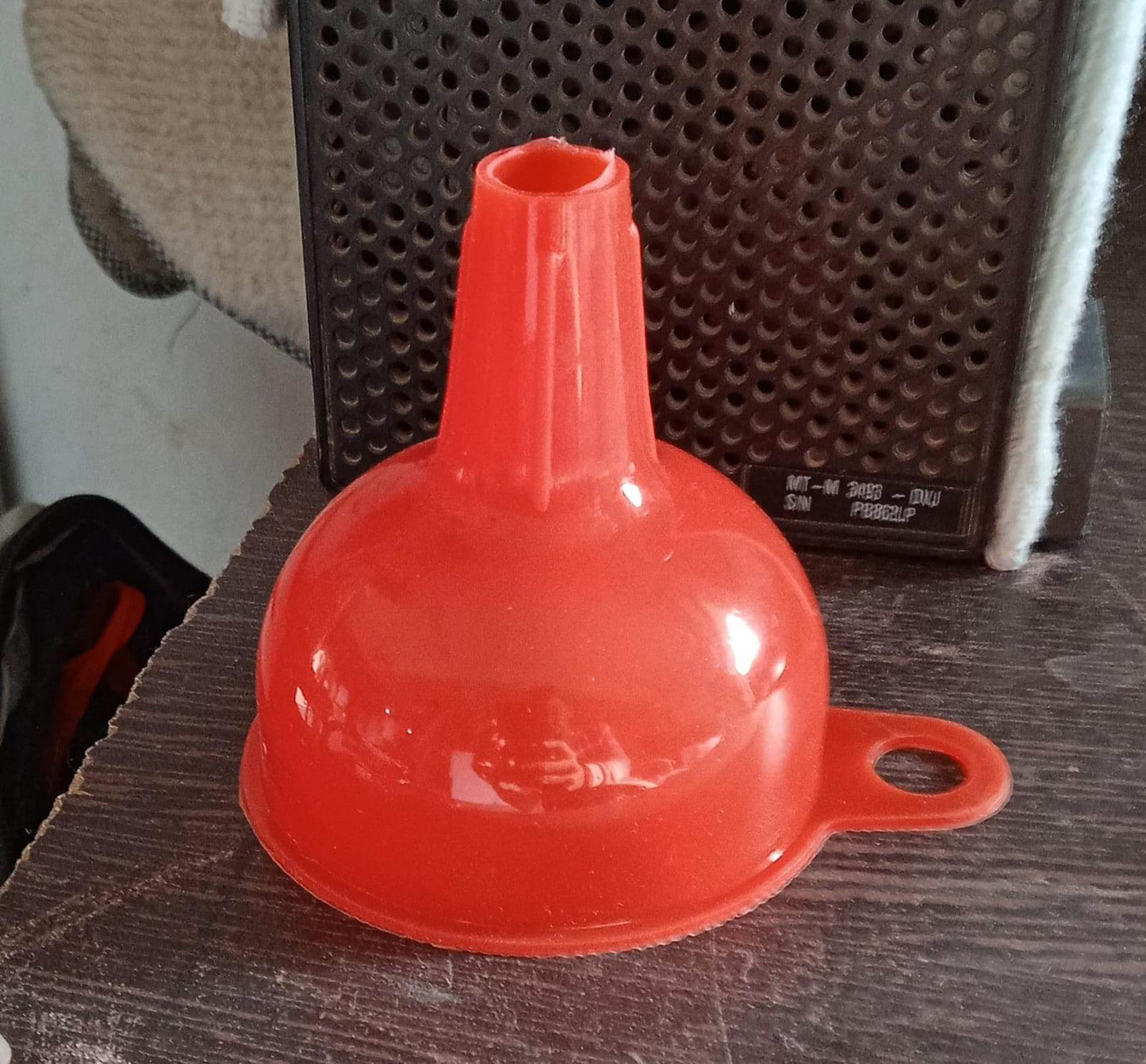 Food-Grade Silicone Funnel: Safe & Easy Transfer for Liquids & Grains (1 Pc) - infinityexculsivestore.com