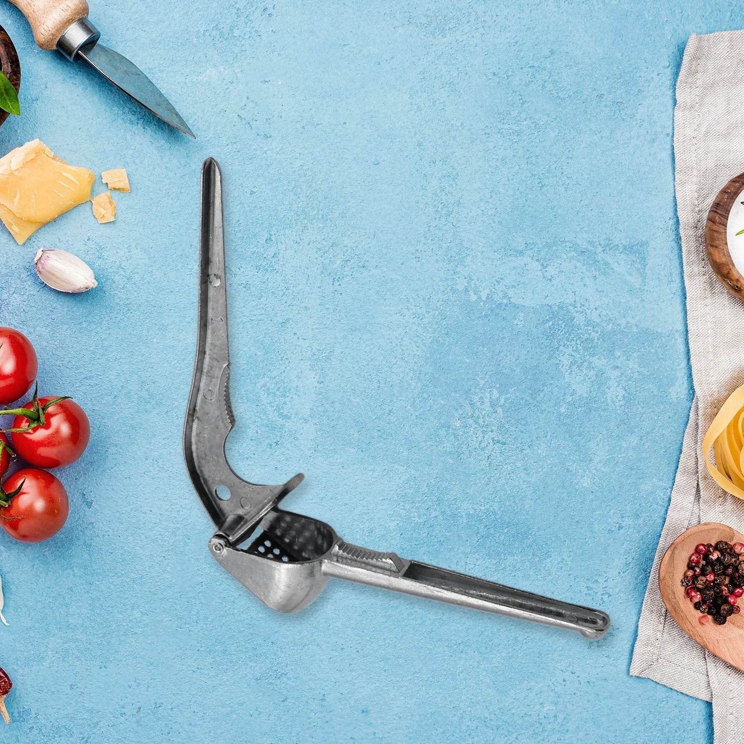 Garlic Press All Aluminum Easy to Use with Light Weight without Difficulty Cooking Baking, Kitchen Tool, Safe - infinityexculsivestore.com