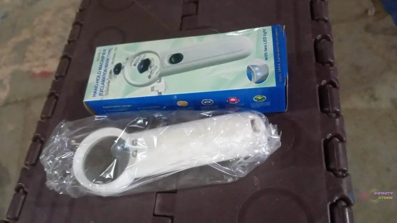 Hand-Held Magnifier with Dual LED Lights (1 Pc / 37MM / Battery not included) - infinityexculsivestore.com