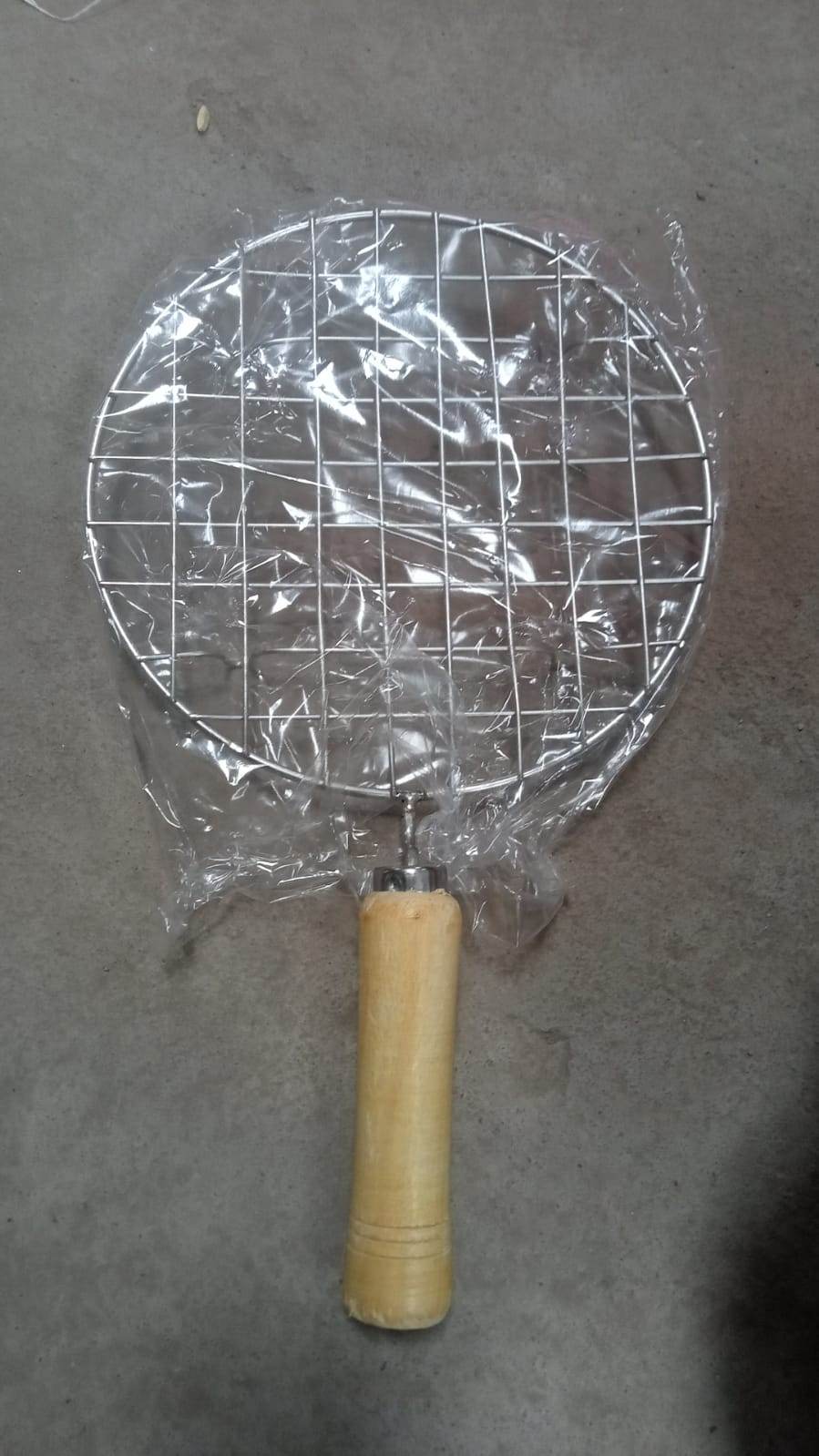 Kitchen Round Stainless Steel Roaster Papad Jali, Barbecue Grill with Wooden Handle - infinityexculsivestore.com