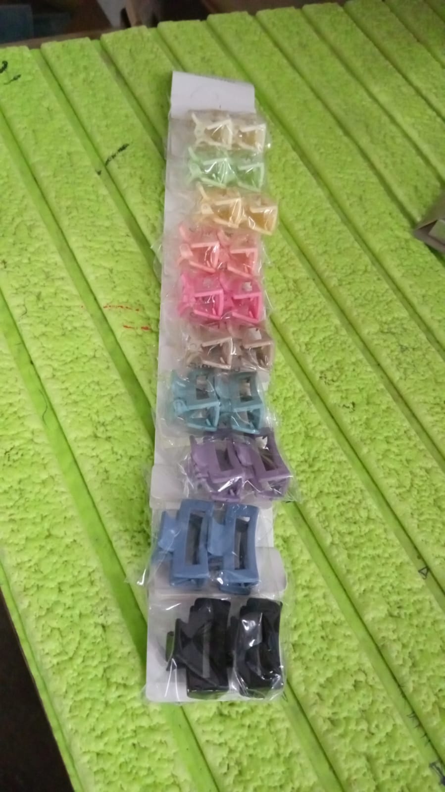 Matt Mini Hair Claw (2 Pc / Mix Colors) - infinityexculsivestore.com