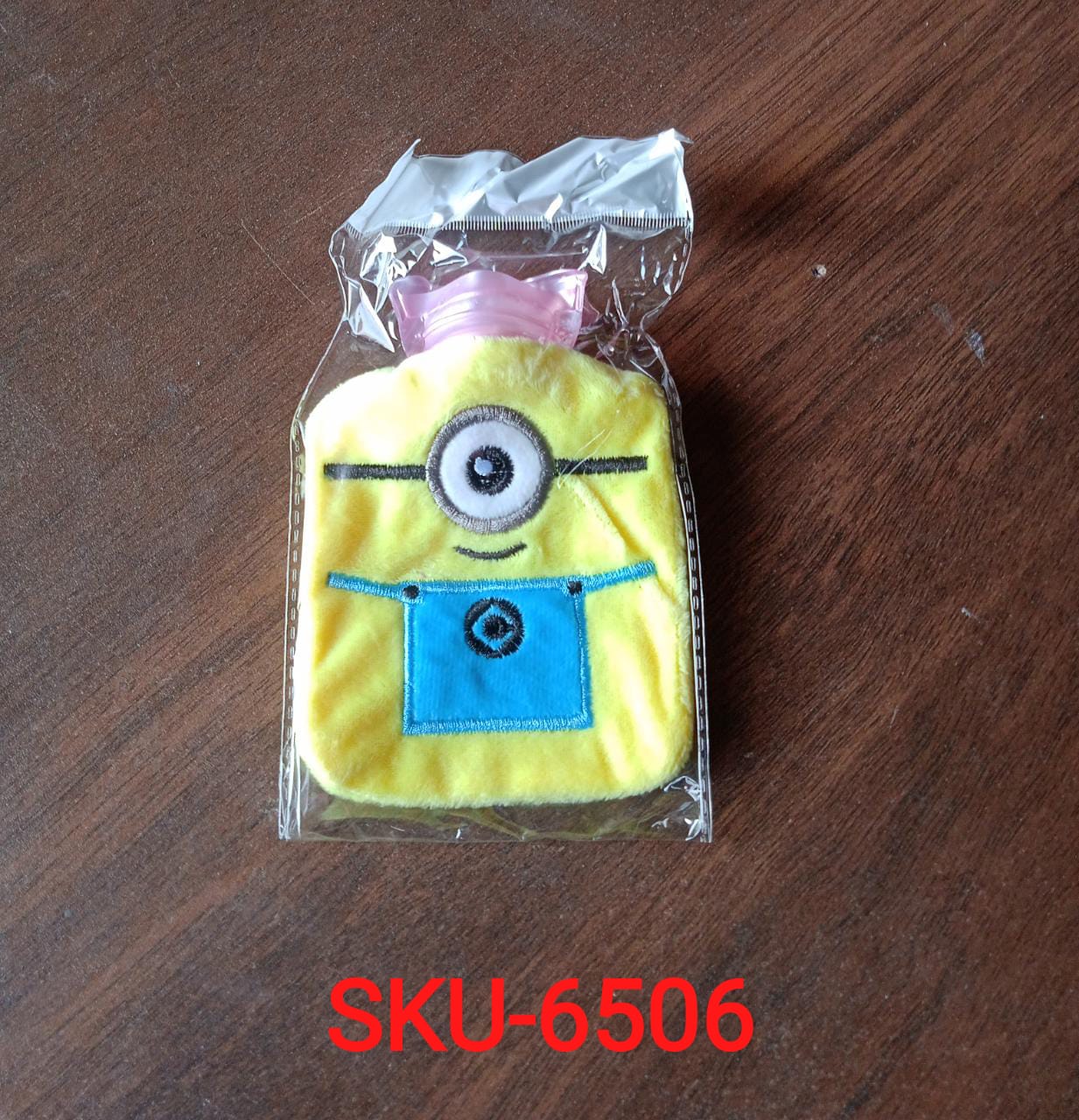 Minions small Hot Water Bag with Cover for Pain Relief, Neck, Shoulder Pain and Hand, Feet Warmer, Menstrual Cramps. - infinityexculsivestore.com