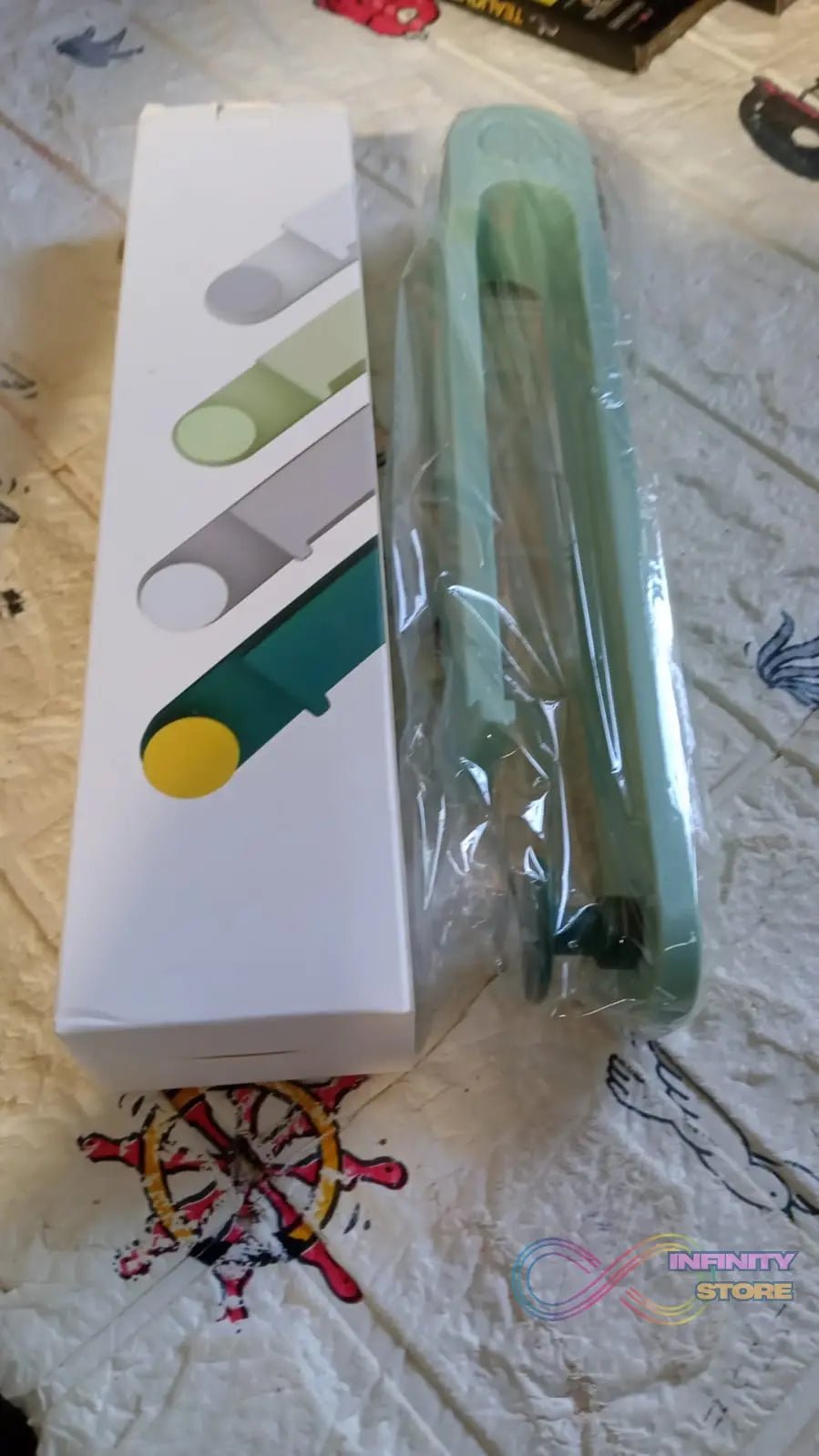 Modern Wall Rack: Round Hook Towel Holder (Durable Plastic, 1 Pc) - infinityexculsivestore.com