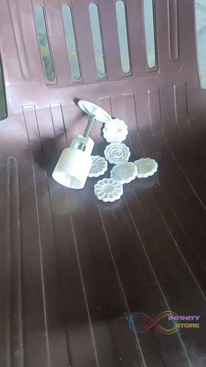 Mooncake Mold with 6 Stamps (1 Set) - infinityexculsivestore.com