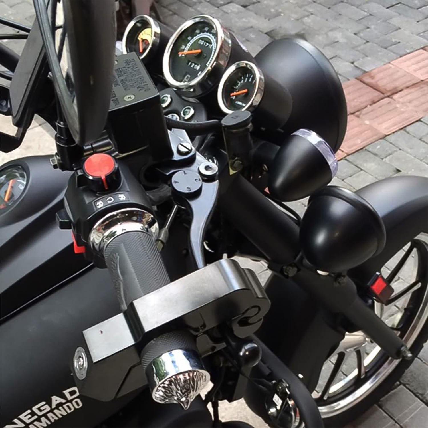 Motorcycle Grip Lock Universal Motorcycle Handlebar Throttle Grip Security Lock - infinityexculsivestore.com