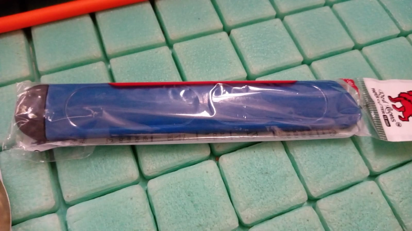 Multi - Use Iron Cutter, Cutting Blade and Precision Knife Blade, Utility Knife - Heavy Duty Industrial Cutter Knife (18mm) - infinityexculsivestore.com