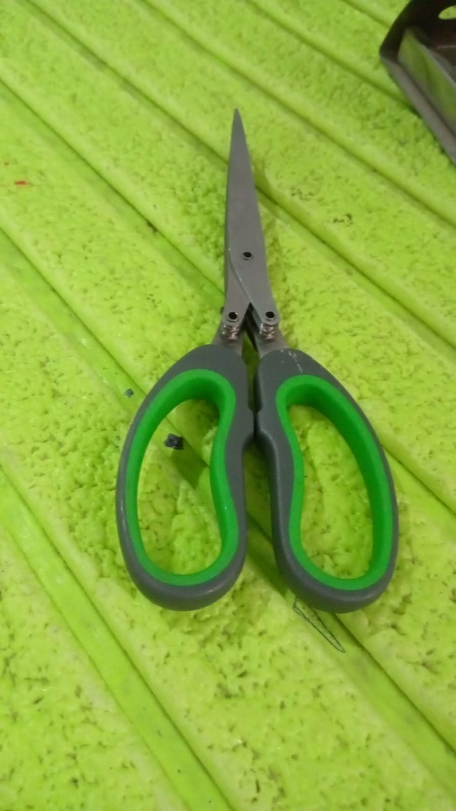 Multifunction Vegetable Stainless Steel Herbs Scissor with 5 Blades (1 Pc) - infinityexculsivestore.com