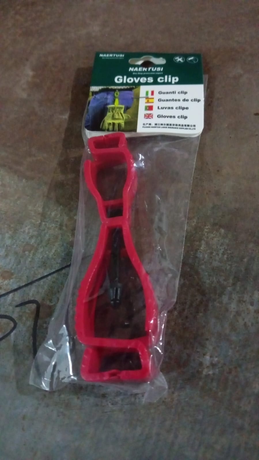 Multifunctional Glove Clip Holder (1 Pc) - infinityexculsivestore.com