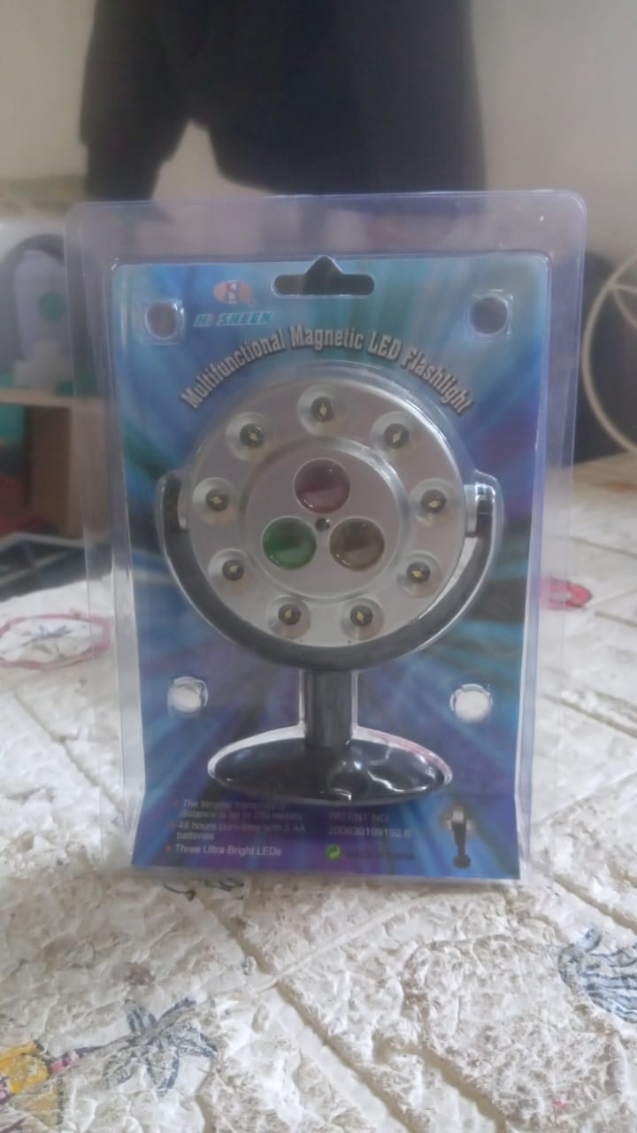 Multifunctional Magnetic LED Flashlight, High Quality waterproof light, Three Ultra - Bright LEDs, Battery Operated LED Light (Battery Not Included) - infinityexculsivestore.com