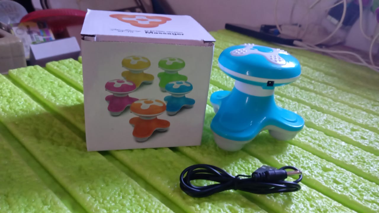 Multifunctional Mini Massager, Triangle Electric USB Massager, Automatic Switch, Relieve Fatigue, As a Gift (1 Pc / Battery Not Included) - infinityexculsivestore.com