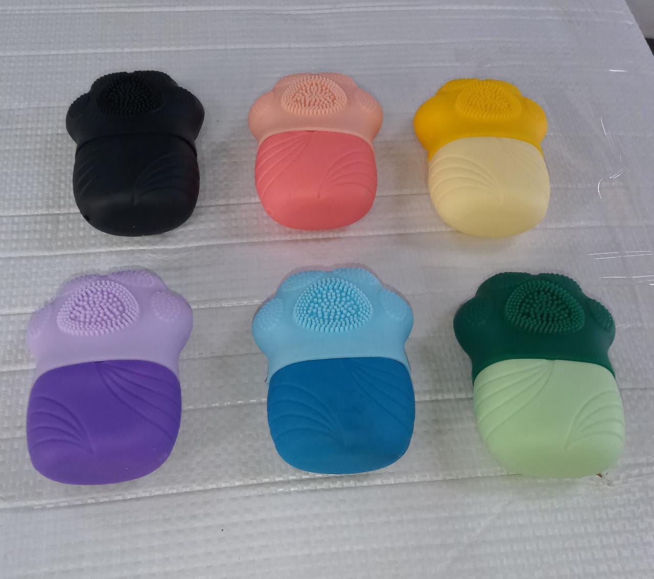 Non - Slip Silicone Ice Roller for Face – Reusable Beauty Tool (1 Pc) - infinityexculsivestore.com