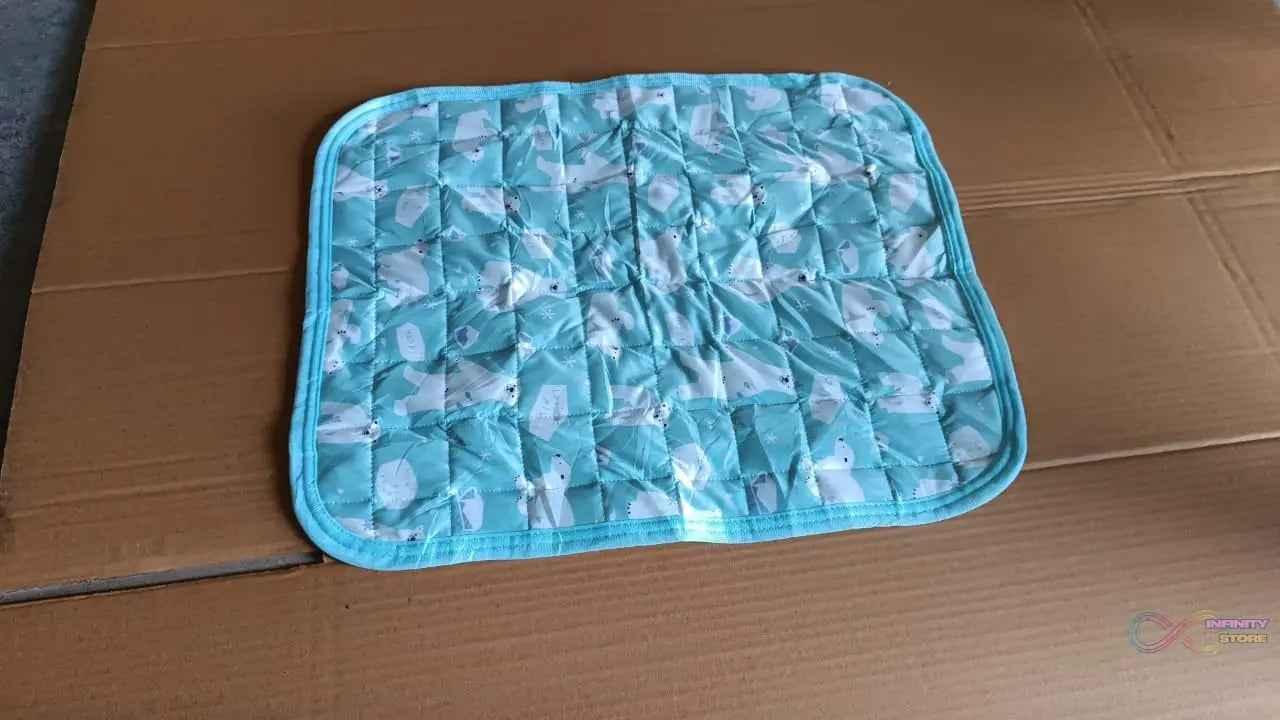 Pet Soft Cat Dog Blanket / Towel, Warm Sleep Mat (50×40 Cm / 1 Pc / Mix Color & Design) - infinityexculsivestore.com