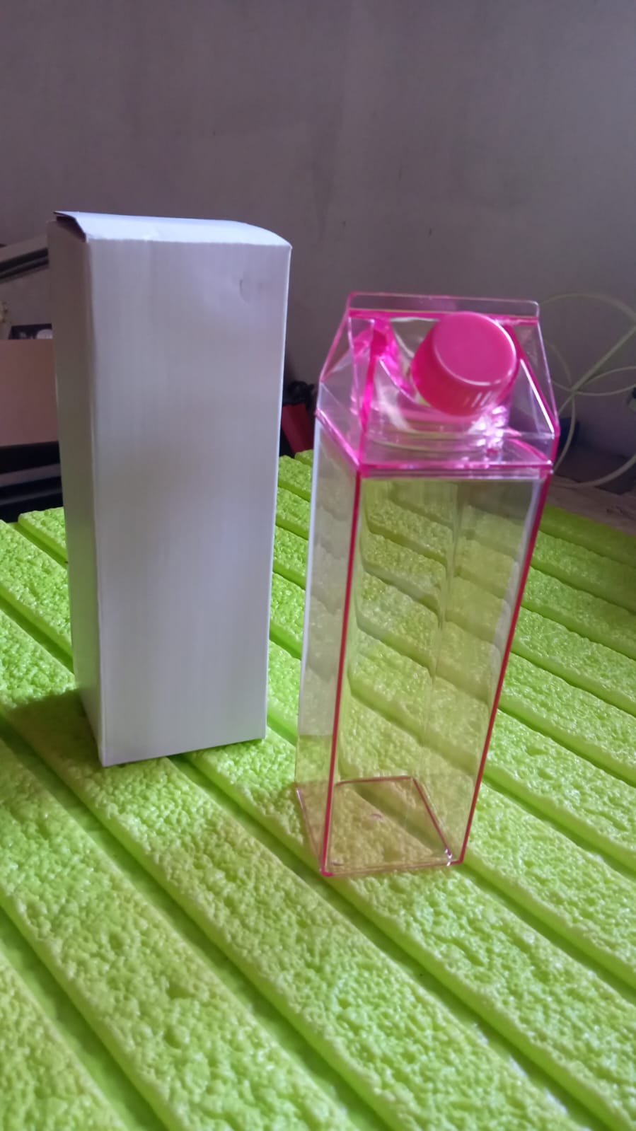 Plastic Milk Carton Colorful Clear Water Bottle, 17 Oz Portable Milk Box Leakproof Square Juice Bottle for Outdoor Sports Travel Camping - infinityexculsivestore.com