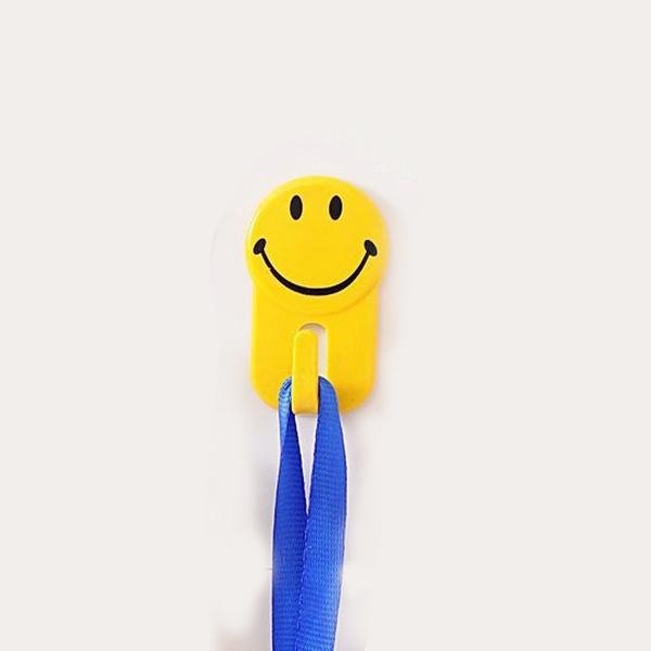 Plastic Self - Adhesive Smiley Face Hooks, 1 Kg Load Capacity (6pcs) - infinityexculsivestore.com