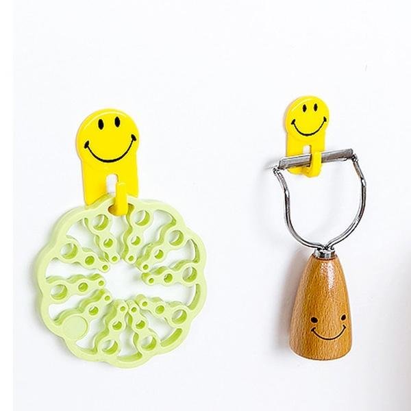 Plastic Self - Adhesive Smiley Face Hooks, 1 Kg Load Capacity (6pcs) - infinityexculsivestore.com