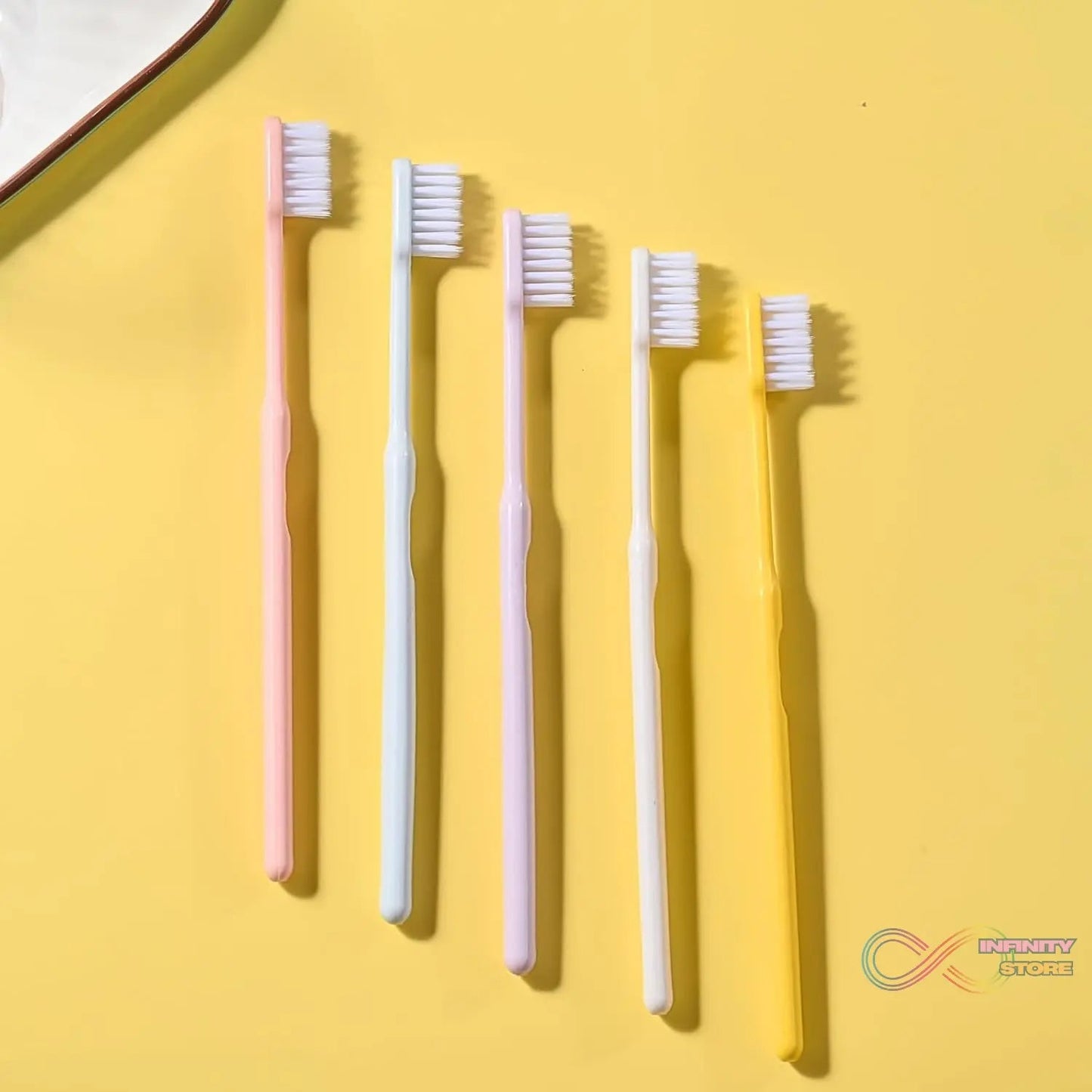 Plastic Toothbrush With Plastic Round Box (20 pcs Set) - infinityexculsivestore.com