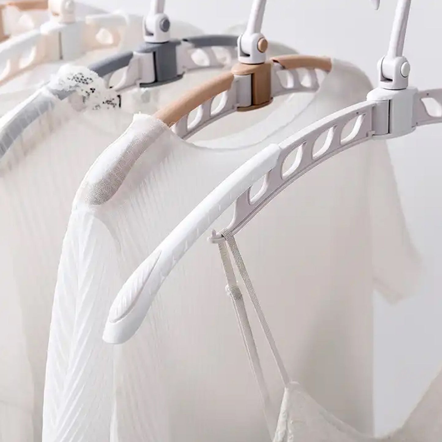 Portable Folding Clothes Hanger (1 Pc): 360° Rotation, Travel, Adjustable - infinityexculsivestore.com
