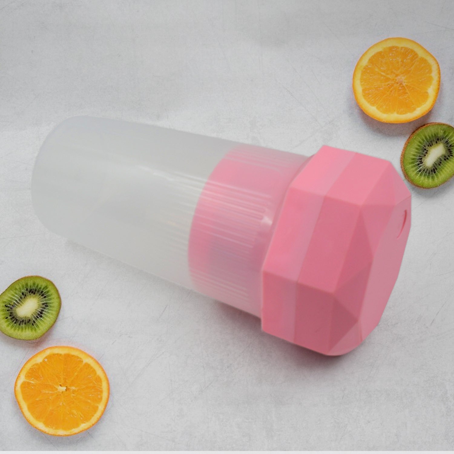 Portable Multifunctional Electric Juicer Cup, USB Juice Maker 6 blade (350 ML) - infinityexculsivestore.com