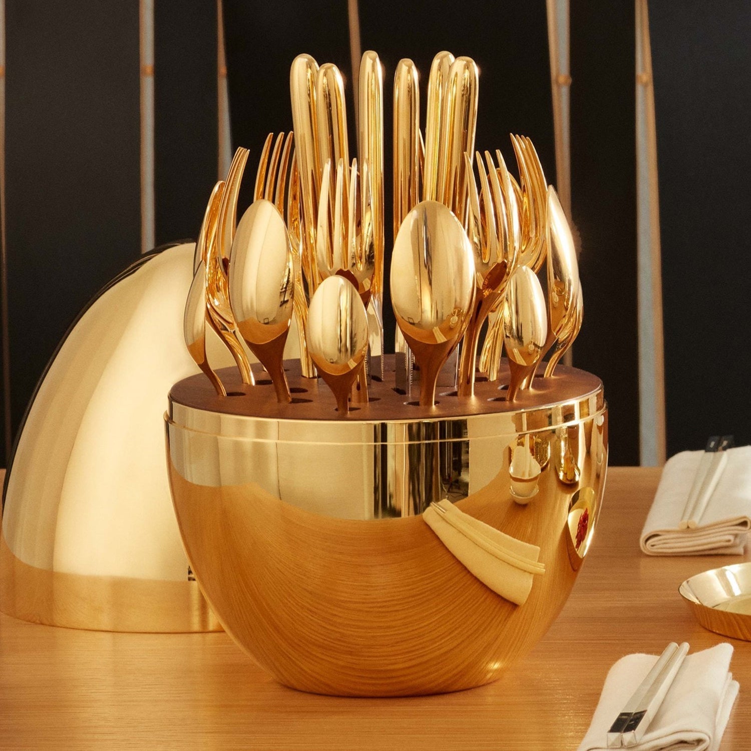 Premium Cutlery Set 24 Pcs with Oval Shaped Stand | Beautiful Stylish Oval Designed Cutlery Sets, Egg - Shaped Luxury Spoon Holder Set  (Golden / 24 pcs set) - infinityexculsivestore.com