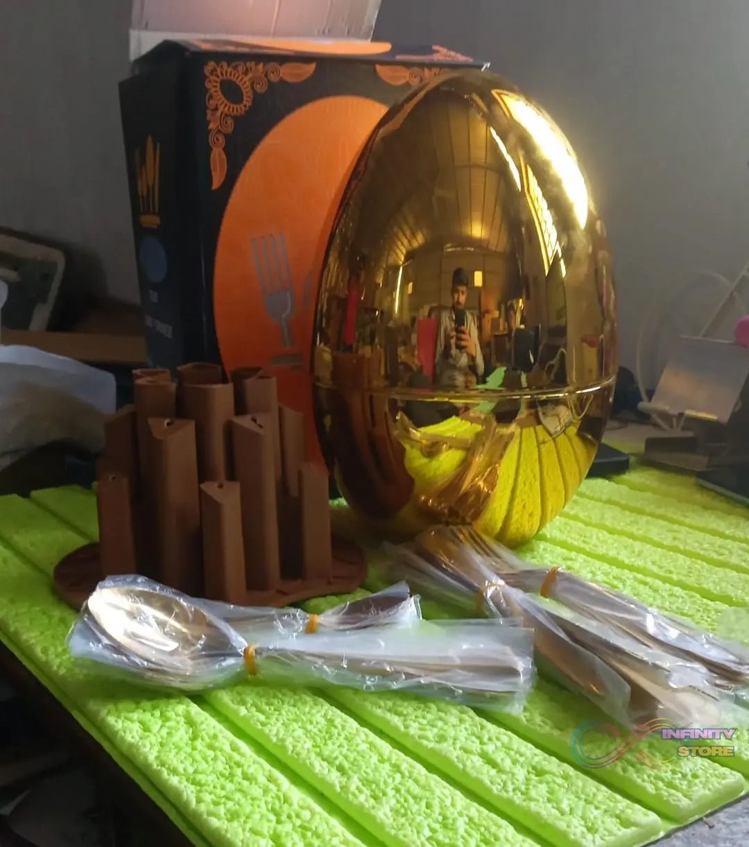 Premium Cutlery Set 24 Pcs with Oval Shaped Stand | Beautiful Stylish Oval Designed Cutlery Sets, Egg - Shaped Luxury Spoon Holder Set  (Golden / 24 pcs set) - infinityexculsivestore.com