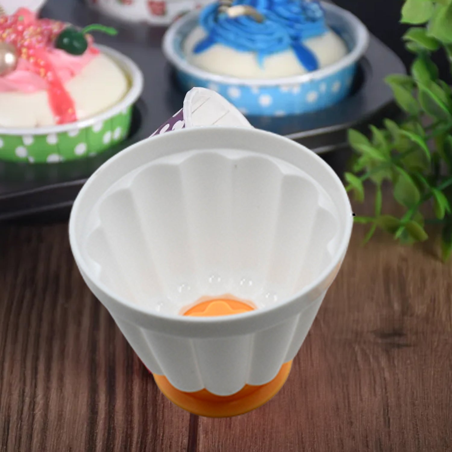 Pudding Molds, Custard Mold, Mold for Jelly Ice creams, Set of 4 Cups with Lid - infinityexculsivestore.com