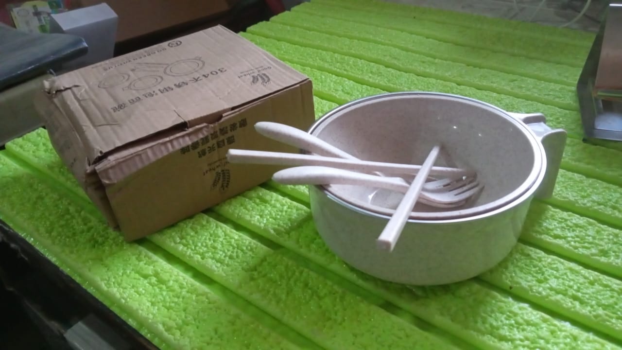 Rice Bowl Noodle 1 Bowl with 1 Lid and Handle Wheat Straw Noodle Bowls with Wheat Straw 1 Fork, 2 Chopsticks, 1 Spoon for Soup Salad Snack Set (6 Pcs Set) - infinityexculsivestore.com