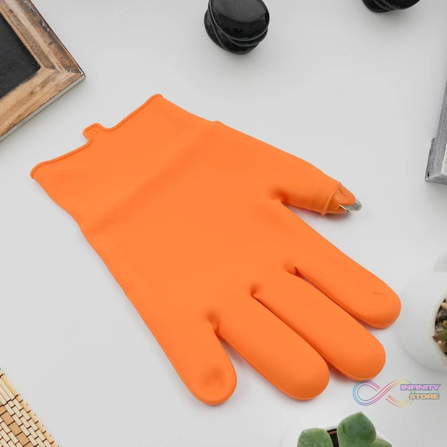Right - Handed Silicone Thumb Cutter Gloves (1Pc) - infinityexculsivestore.com