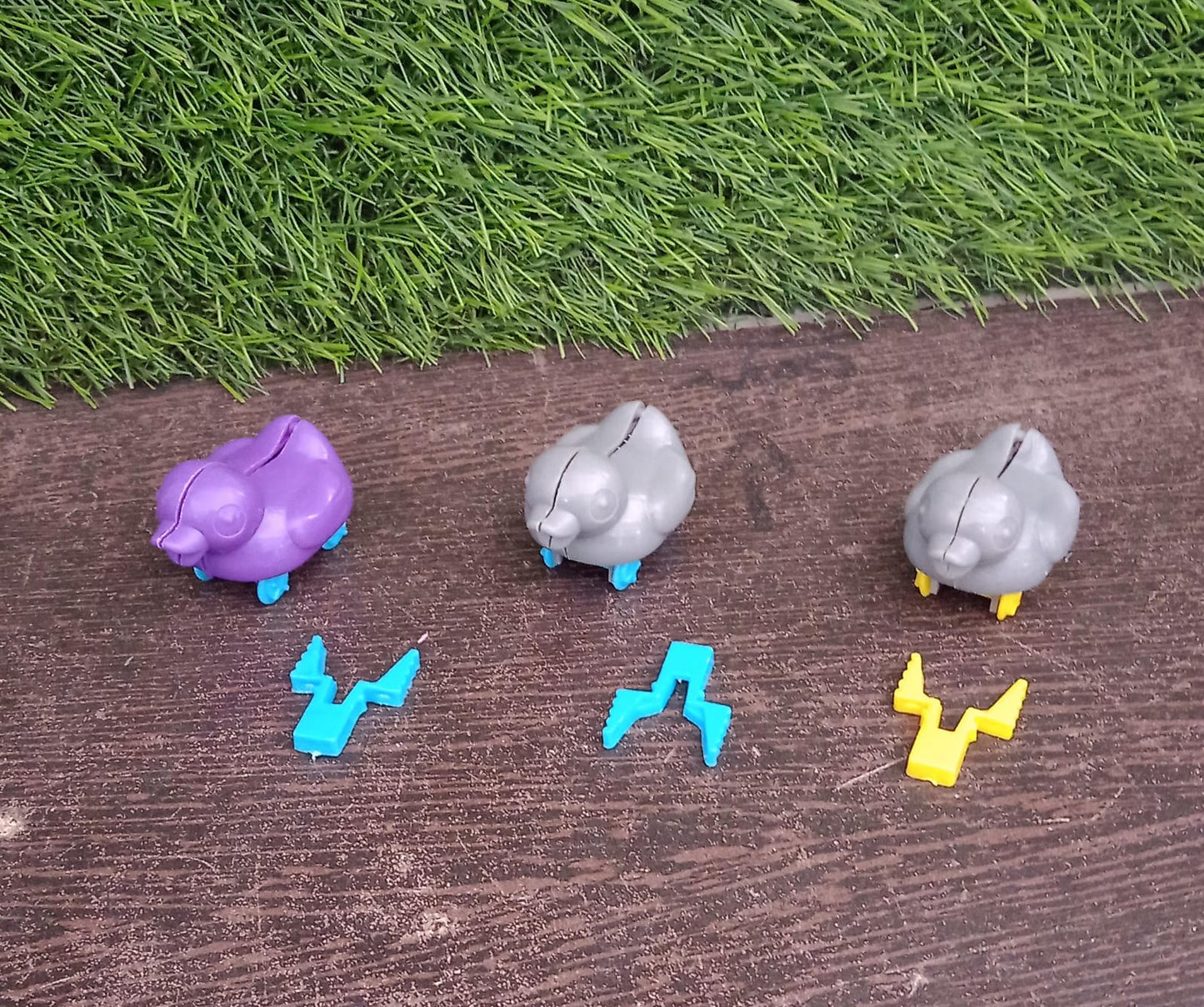 Small push back duck toy, Ejectable spring tail duck, Small DIY duck Toy - infinityexculsivestore.com