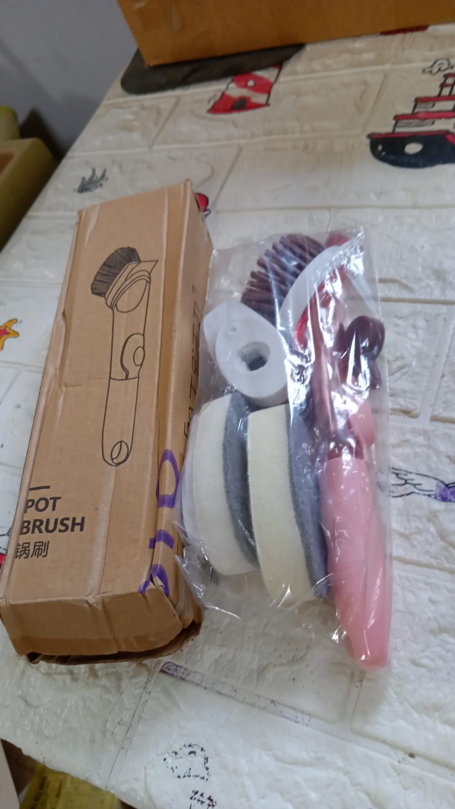 Mix Color Dish Scrubber with Soap Dispenser, Soap Dispensing Dish Brush Set, Dishwashing Brushes Kitchen Scrub Dish Wand for Dishes Sink Pot Pan Cleaning and Washing,1 Handle,3Refill Replacement Head - infinityexculsivestore.com