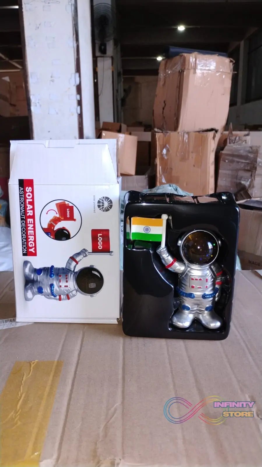 Solar Power Astronaut Ornament Moving Hand with Indian Flag (1 Pc) - infinityexculsivestore.com
