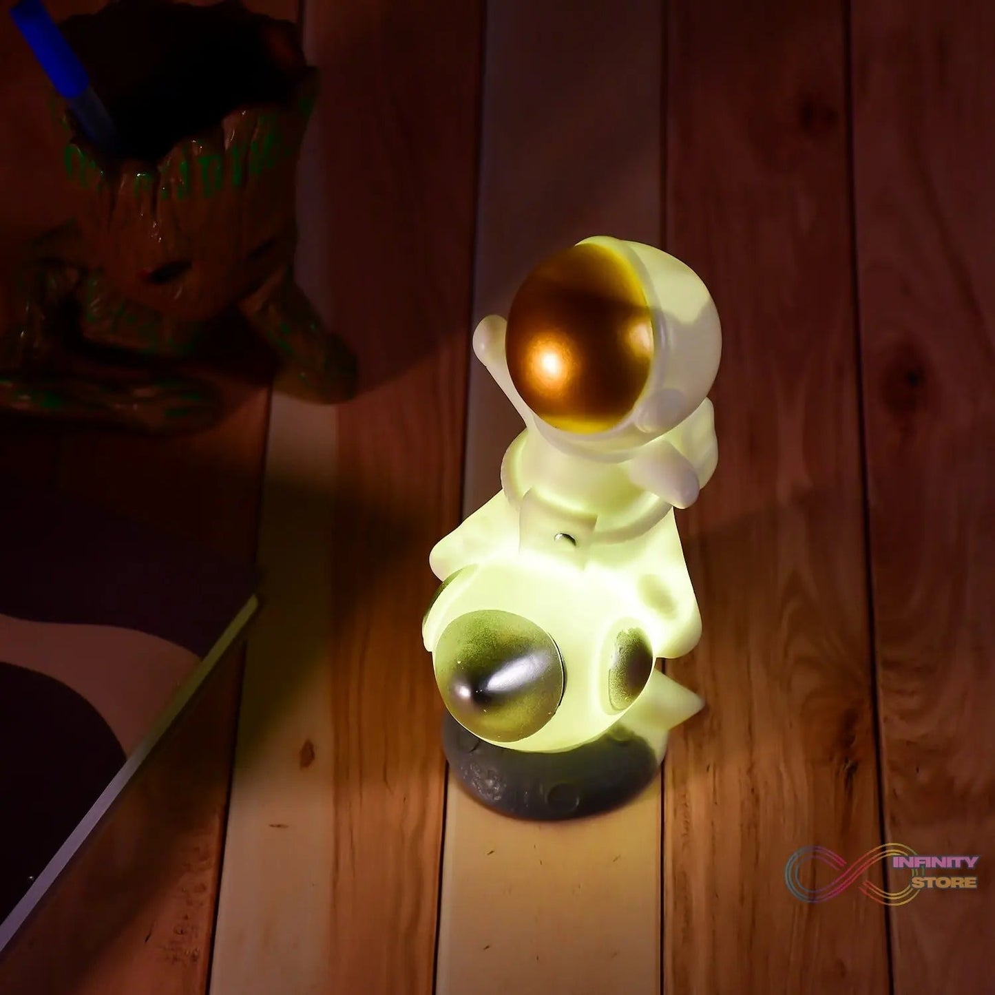 Space Astronaut Figurines Resin Crafts Mini Figure Model Home Decor DIY Home Office Desktop Ornament Miniatures Desk Decoration - infinityexculsivestore.com